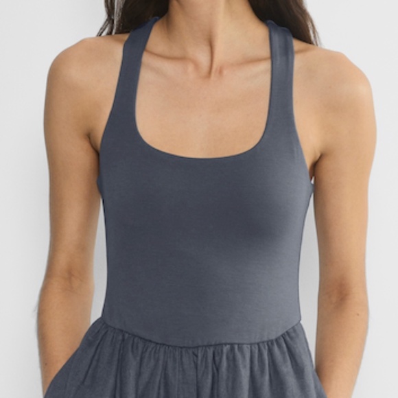 Aritizia  Chaperone Maxi Linen Dress - Picture 4 of 10